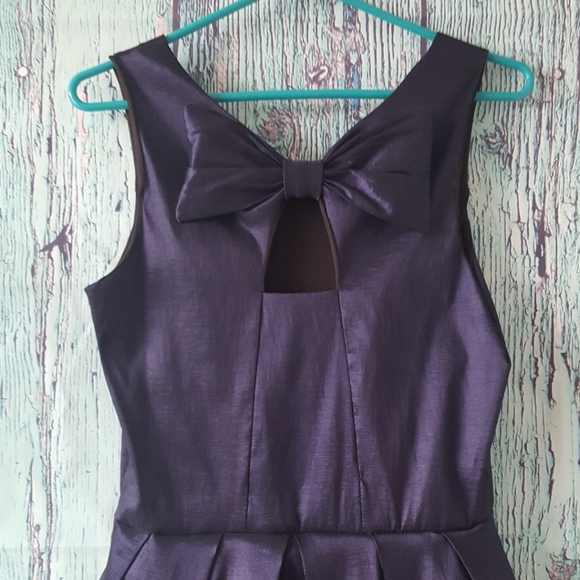 Modcloth Jubilee Taffeta Party Dress in Navy - Picture 2 of 5